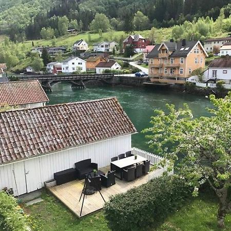 Stryn - House By The River Exterior photo