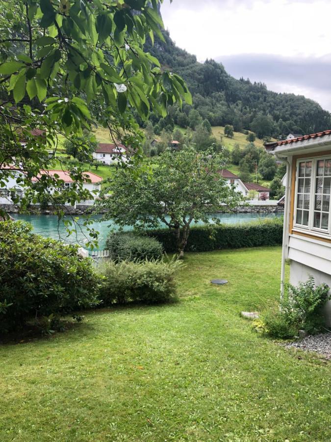 Stryn - House By The River Exterior photo